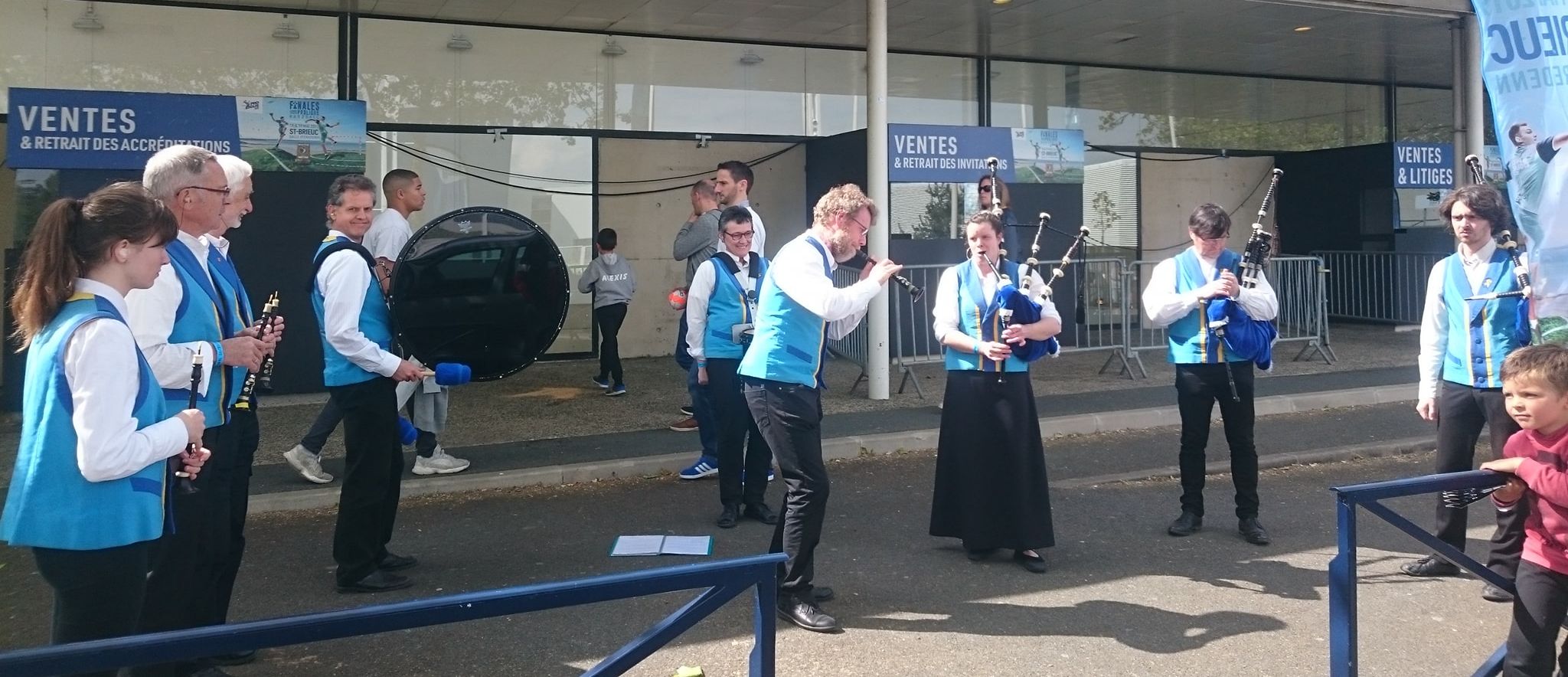 Le Bagad Sant-Brieg en 2019 à la Finale de la proligue de Handball à la salle Stereden de Saint-Brieuc
